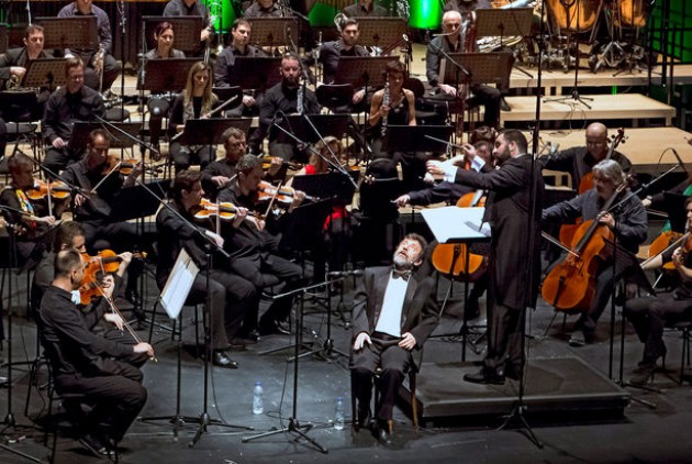 To Tharaleo Agori_Stegi_1